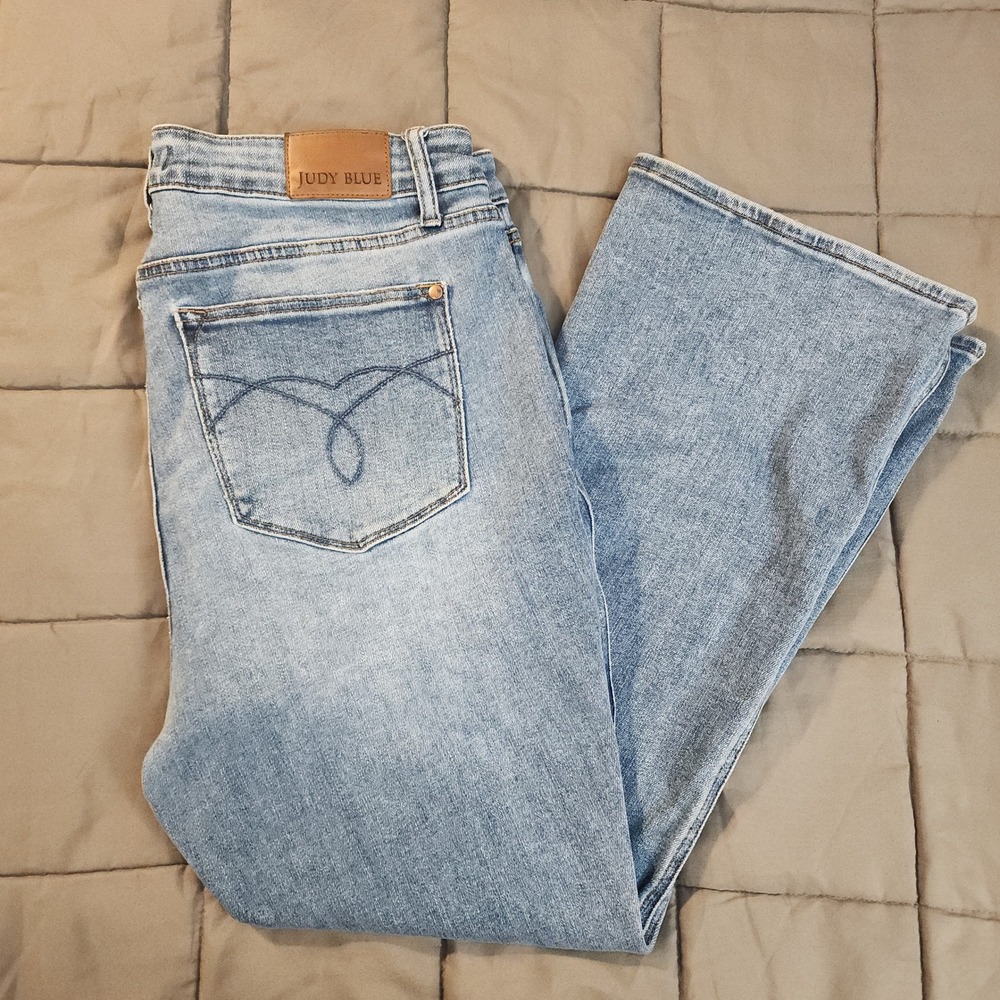 E45‎ Judy Blue Women 18W Short Boot Cut Jeans Light Wash Stretch Denim JB88783